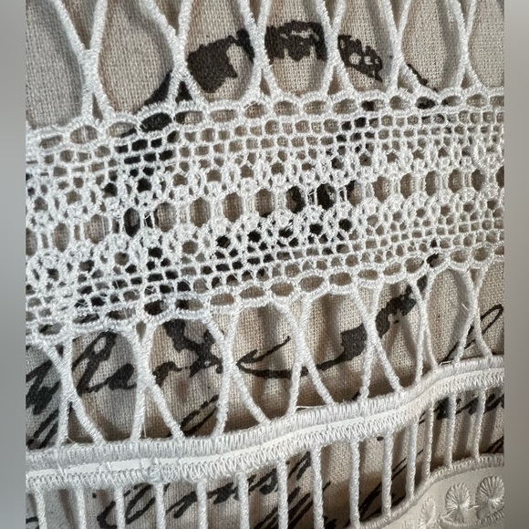 Sleeveless Cardigan Vest, Dolcecabo knit style. - Picture 7 of 9